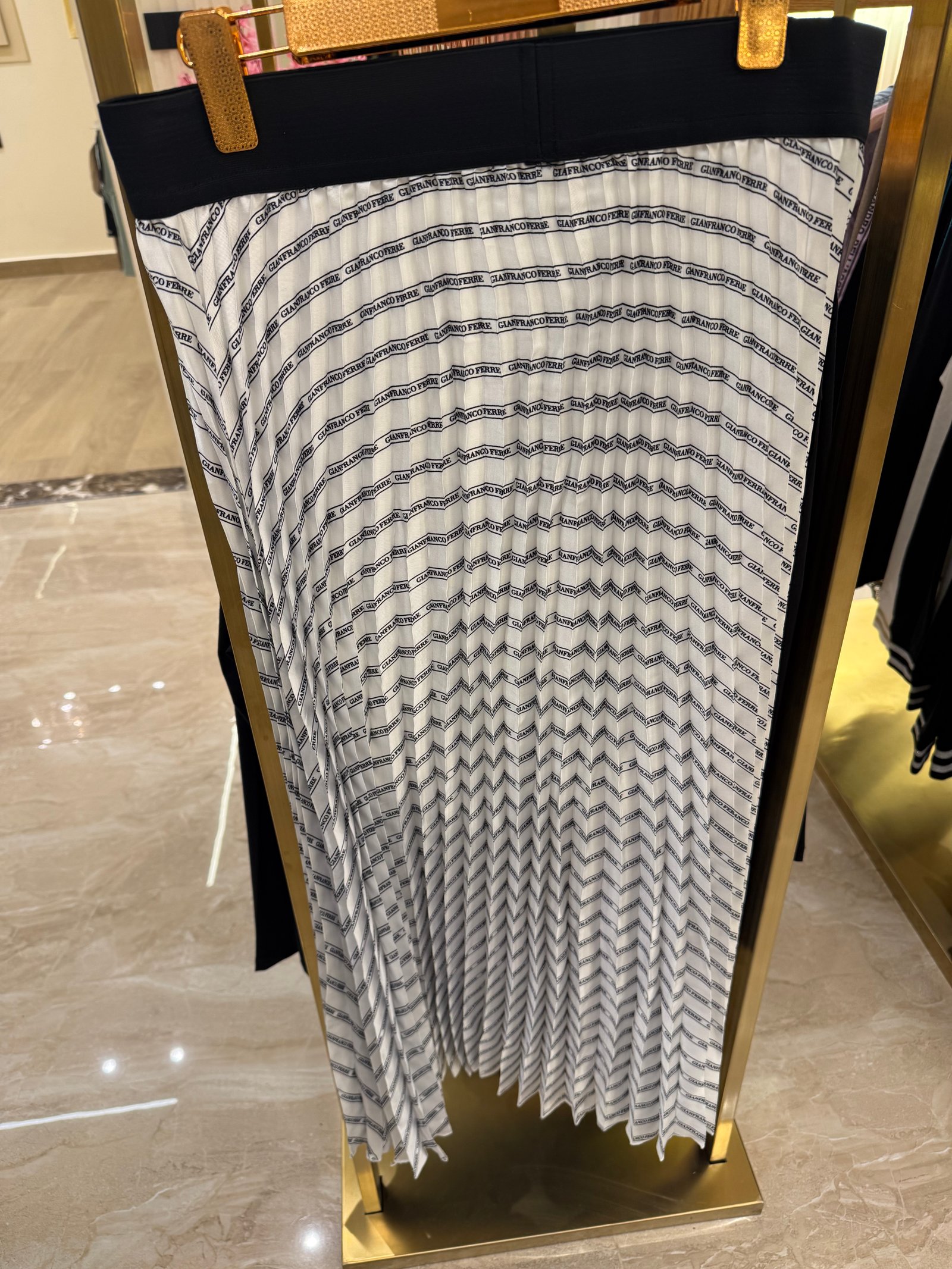 Gf white skirt