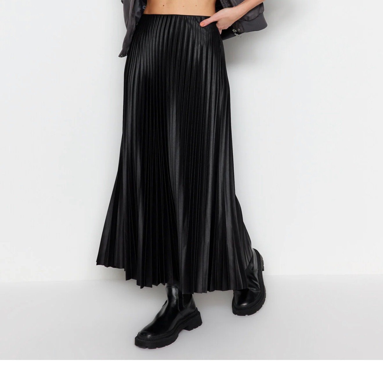 Black skirt